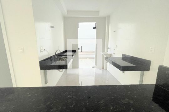 Cozinha de apartamento à venda com 2 quartos, 110m² em Jardim Atlântico, Belo Horizonte