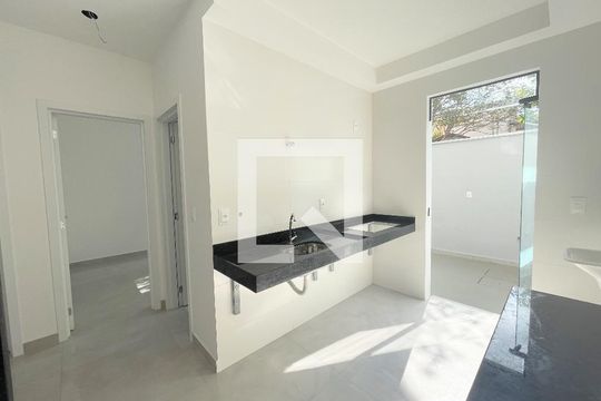 Cozinha de apartamento à venda com 2 quartos, 66m² em Jardim Atlântico, Belo Horizonte