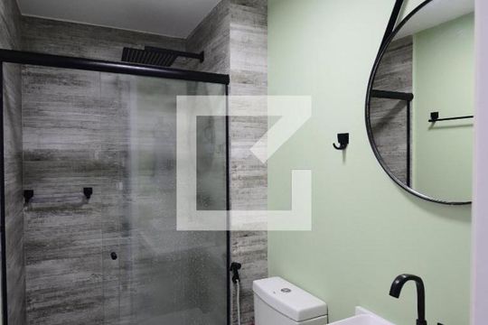 Banheiro de apartamento para alugar com 1 quarto, 36m² em Cambuci, São Paulo