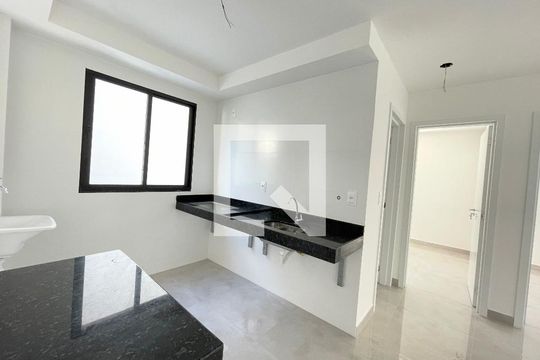 Cozinha de apartamento à venda com 2 quartos, 48m² em Jardim Atlântico, Belo Horizonte