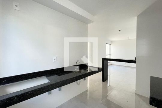 Cozinha de apartamento à venda com 2 quartos, 48m² em Jardim Atlântico, Belo Horizonte