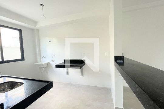 Cozinha de apartamento à venda com 2 quartos, 49m² em Jardim Atlântico, Belo Horizonte