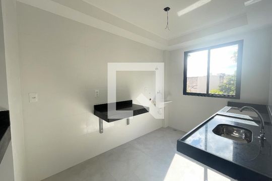 Cozinha de apartamento à venda com 2 quartos, 49m² em Jardim Atlântico, Belo Horizonte