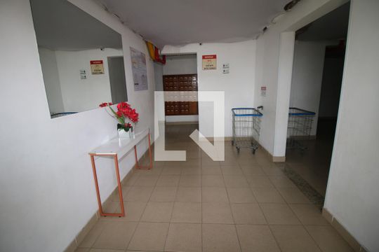 Hall de entrada de apartamento para alugar com 2 quartos, 45m² em Parada de Lucas, Rio de Janeiro