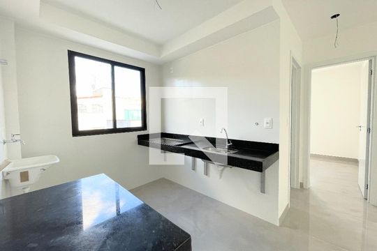 Cozinha de apartamento à venda com 2 quartos, 48m² em Jardim Atlântico, Belo Horizonte