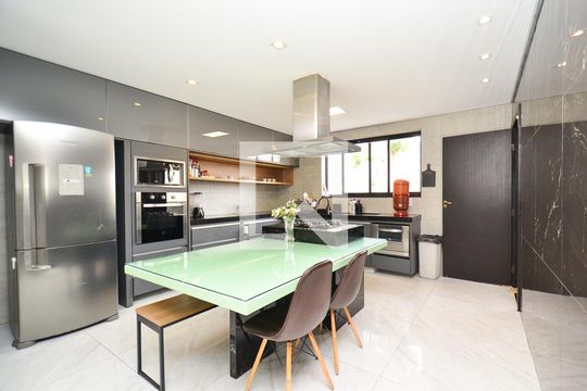Cozinha de casa à venda com 6 quartos, 420m² em Santo Antônio, Belo Horizonte