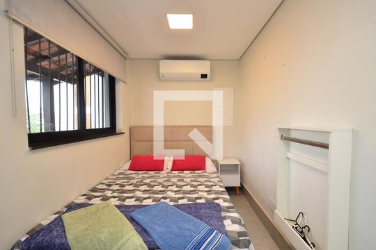 Quarto 1 de casa à venda com 6 quartos, 420m² em Santo Antônio, Belo Horizonte