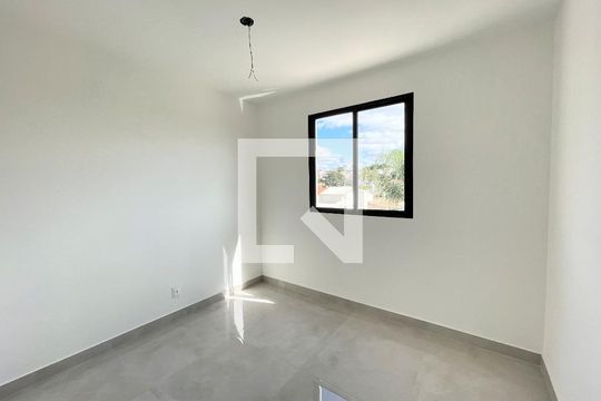 Quarto de apartamento à venda com 2 quartos, 48m² em Jardim Atlântico, Belo Horizonte