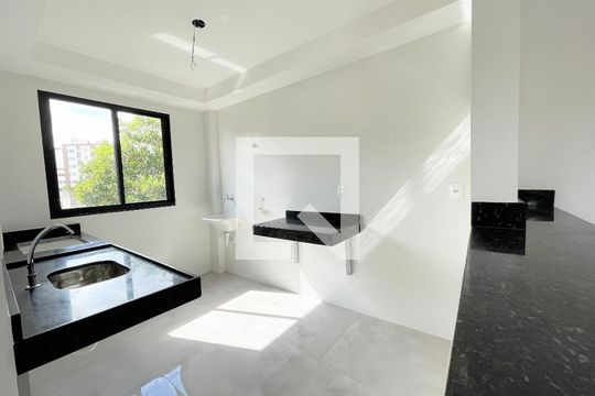 Cozinha de apartamento à venda com 2 quartos, 48m² em Jardim Atlântico, Belo Horizonte