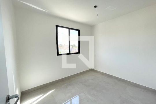 Quarto de apartamento à venda com 2 quartos, 48m² em Jardim Atlântico, Belo Horizonte