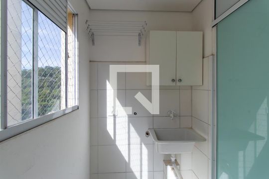 Área de Serviço de apartamento para alugar com 2 quartos, 60m² em Cemucam, Cotia