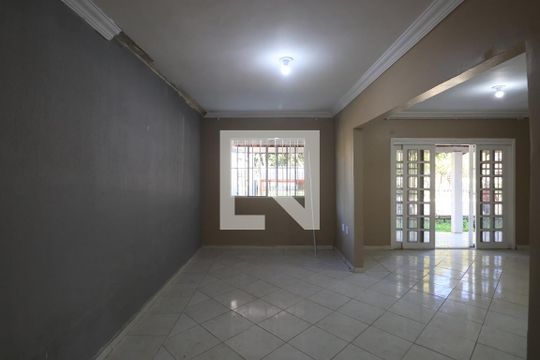 Sala 2 de casa à venda com 3 quartos, 348m² em Harmonia, Canoas