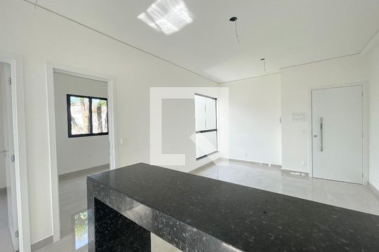 Sala de apartamento à venda com 2 quartos, 49m² em Jardim Atlântico, Belo Horizonte
