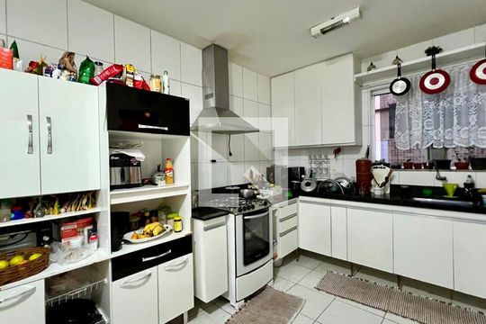 Cozinha de apartamento à venda com 4 quartos, 183m² em Manacás, Belo Horizonte