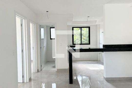 Cozinha de apartamento à venda com 2 quartos, 48m² em Jardim Atlântico, Belo Horizonte