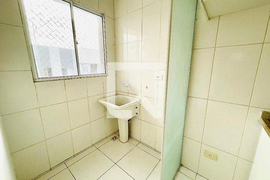 Cozinha e Área de Serviço de apartamento para alugar com 2 quartos, 51m² em Rio Cotia, Cotia