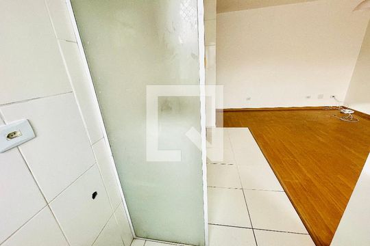 Cozinha e Área de Serviço de apartamento para alugar com 2 quartos, 51m² em Rio Cotia, Cotia