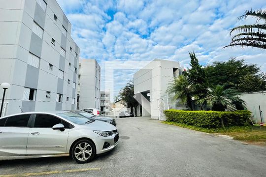 Fachada de apartamento para alugar com 2 quartos, 51m² em Rio Cotia, Cotia