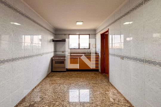 Cozinha de apartamento para alugar com 3 quartos, 200m² em Butantã, São Paulo