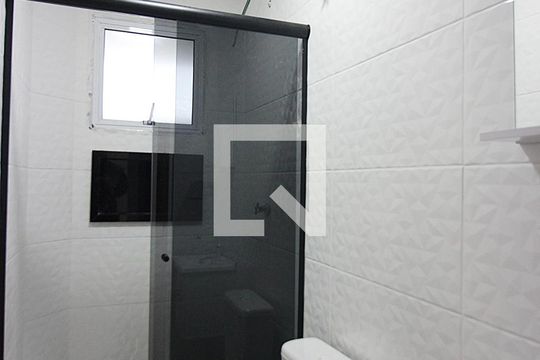 Banheiro da Suíte de apartamento para alugar com 1 quarto, 40m² em Ferrazópolis, São Bernardo do Campo