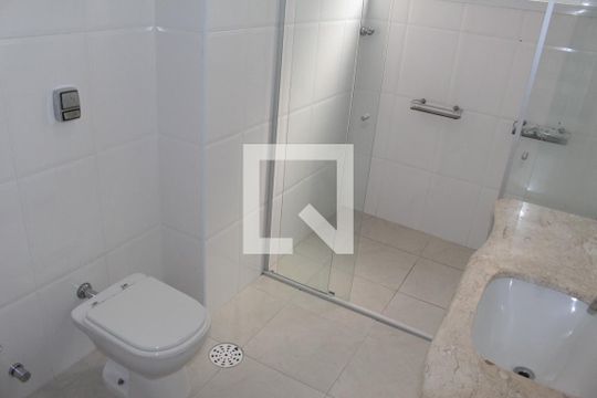 Banheiro 1 de apartamento à venda com 4 quartos, 154m² em Higienópolis, São Paulo
