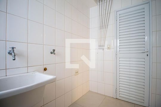 Área de Serviço de apartamento para alugar com 3 quartos, 160m² em Santo Amaro, São Paulo