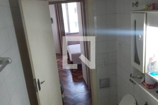Banheiro de apartamento à venda com 1 quarto, 52m² em Ipanema, Rio de Janeiro