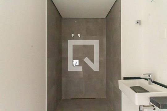 Banheiro de kitnet/studio à venda com 1 quarto, 26m² em Vila Gomes Cardim, São Paulo