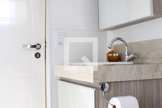 Banheiro de apartamento para alugar com 2 quartos, 63m² em Brás, São Paulo