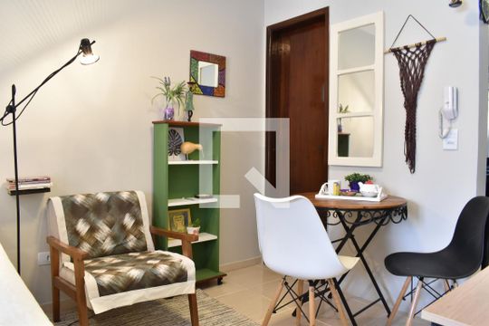 Studio de kitnet/studio para alugar com 1 quarto, 20m² em Centro, Curitiba