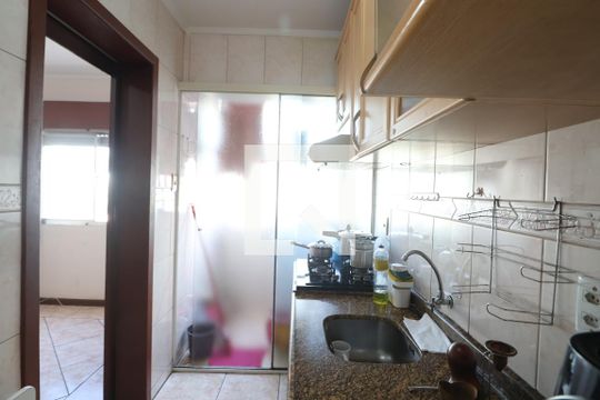 Cozinha  de apartamento à venda com 2 quartos, 66m² em Centro, Canoas