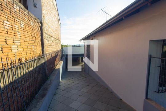 Garagem de casa à venda com 3 quartos, 125m² em Vila Nova, Novo Hamburgo