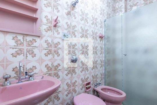 Banheiro de apartamento à venda com 3 quartos, 100m² em Sion, Belo Horizonte
