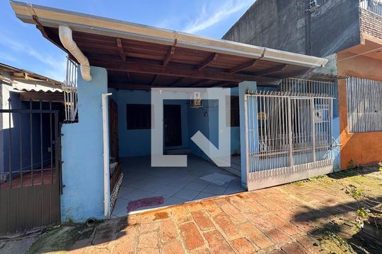 Fachada de casa à venda com 2 quartos, 80m² em Campina, São Leopoldo