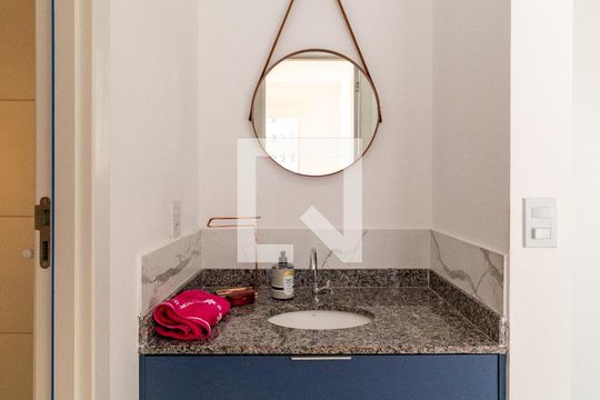 Banheiro de apartamento para alugar com 2 quartos, 35m² em Várzea da Barra Funda, São Paulo