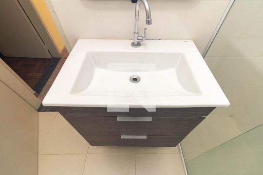 Banheiro Social de apartamento à venda com 2 quartos, 61m² em Santa Cecilia, São Paulo