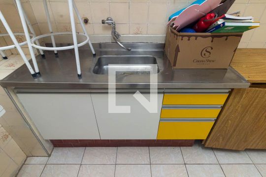 Cozinha de apartamento à venda com 2 quartos, 61m² em Santa Cecilia, São Paulo