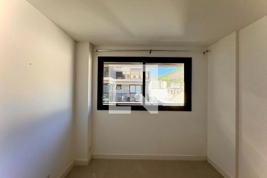 Quarto de apartamento à venda com 3 quartos, 138m² em Botafogo, Rio de Janeiro