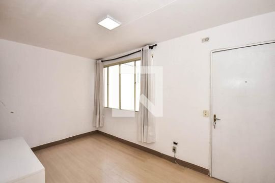 Sala de apartamento para alugar com 2 quartos, 47m² em Jardim Boa Vista, São Paulo