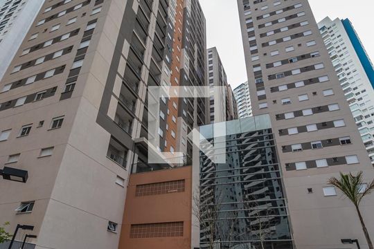 Fachada de apartamento à venda com 2 quartos, 52m² em Alphaville Empresarial, Barueri