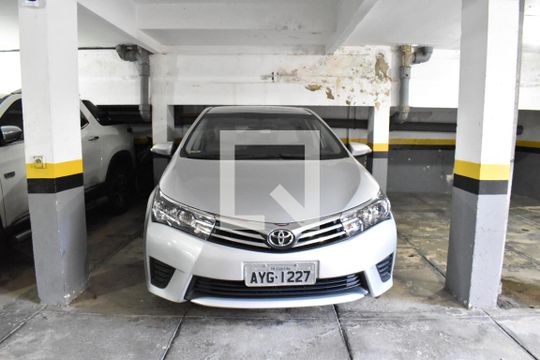 Garagem de apartamento para alugar com 3 quartos, 200m² em Batel, Curitiba