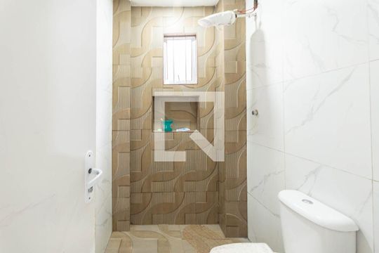 Banheiro de apartamento para alugar com 2 quartos, 130m² em São Francisco Xavier, Rio de Janeiro