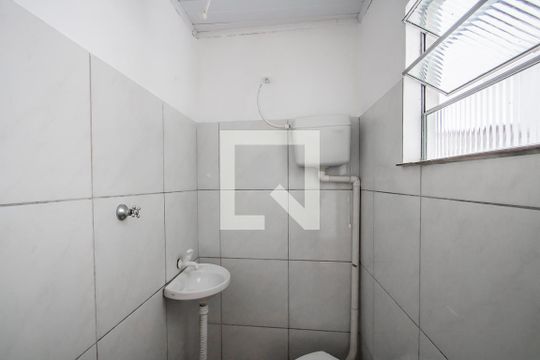 Banheiro de casa para alugar com 1 quarto, 53m² em Vila Robertina, São Paulo