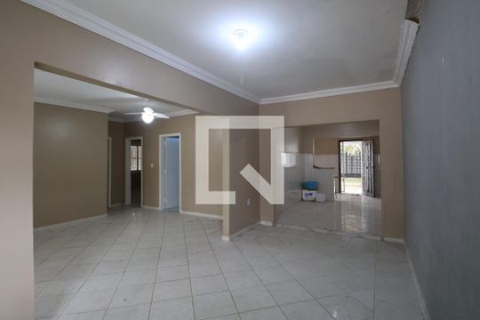 Sala 2 de casa à venda com 3 quartos, 350m² em Harmonia, Canoas