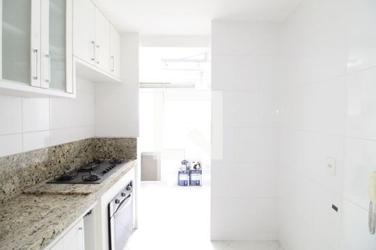 Cozinha de apartamento para alugar com 2 quartos, 82m² em Jardim das Colinas, São José dos Campos