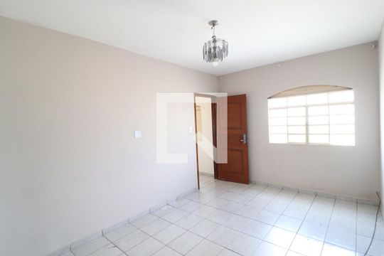 Sala de apartamento para alugar com 2 quartos, 99m² em Custódio Pereira, Uberlândia