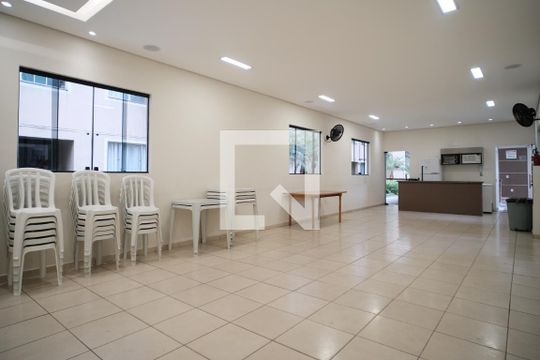Área comum de casa para alugar com 2 quartos, 100m² em Jardim Santa Teresinha, São Paulo