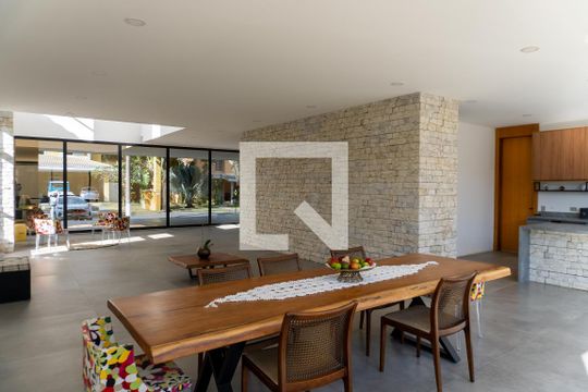 Sala de casa de condomínio para alugar com 5 quartos, 535m² em Jardim Paraiba, Jacareí
