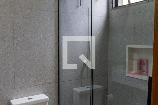 Banheiro - Quarto 1 - Suíte de casa de condomínio para alugar com 5 quartos, 535m² em Jardim Paraiba, Jacareí