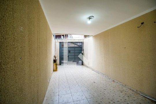 Garagem de casa à venda com 3 quartos, 108m² em Vila Carrão, São Paulo
